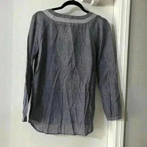 J.Crew embroidered women’s top - Picture 3 of 10